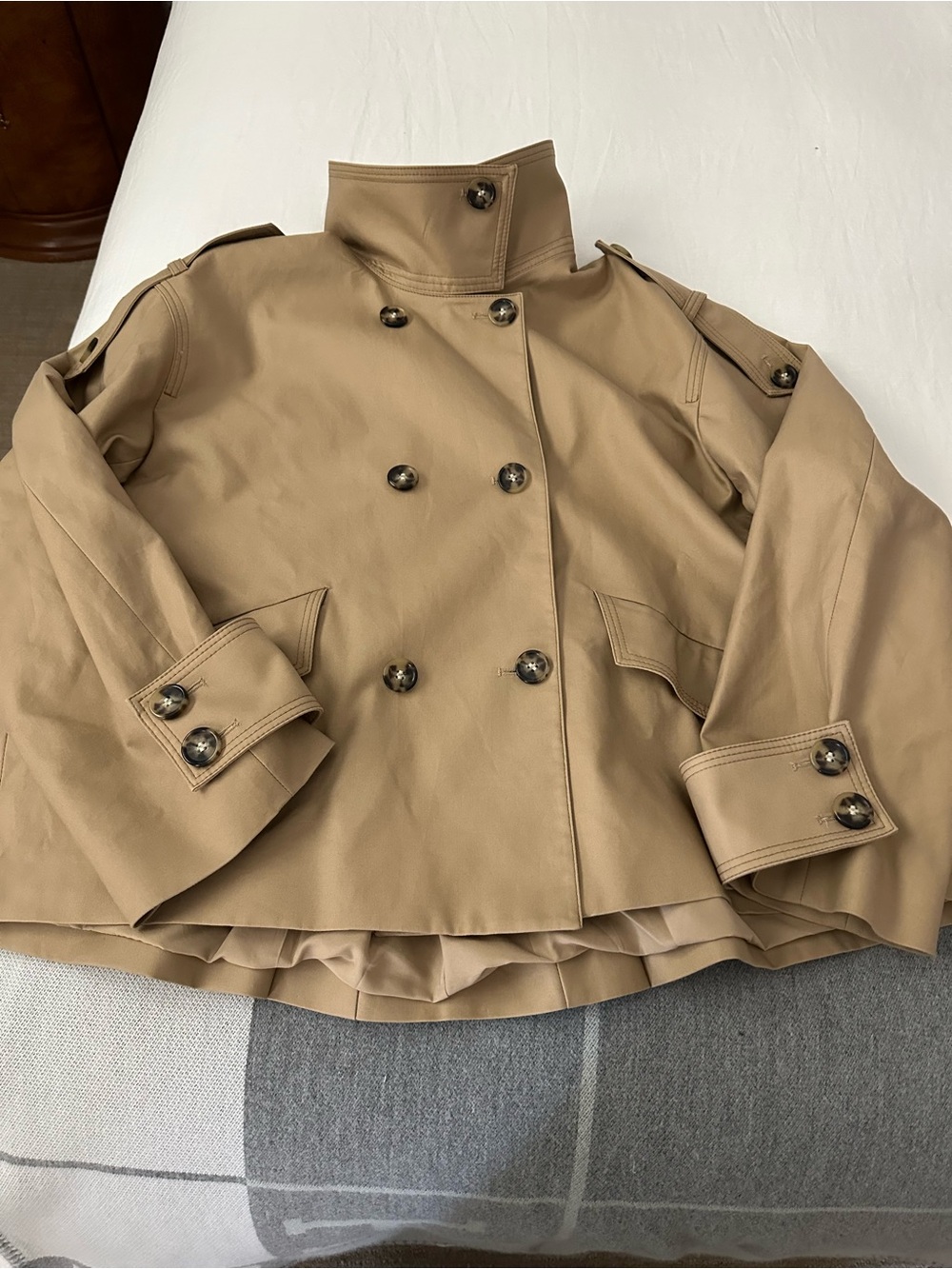H&M Double-Breasted Khaki Trench Coat A line with back pleat